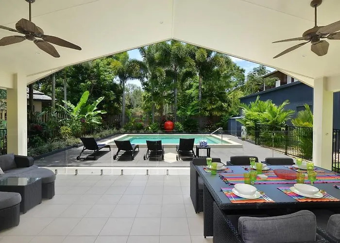 The Red Anchor Villa Port Douglas